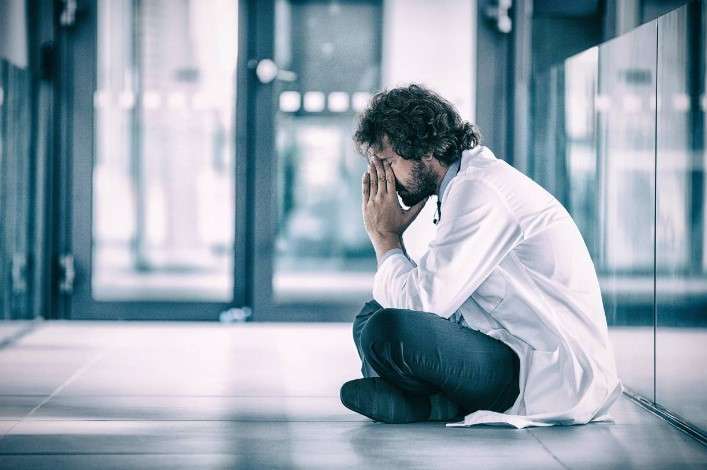 Uno de cada cuatro médicos sufre síndrome de desgaste profesional o ‘burnout’